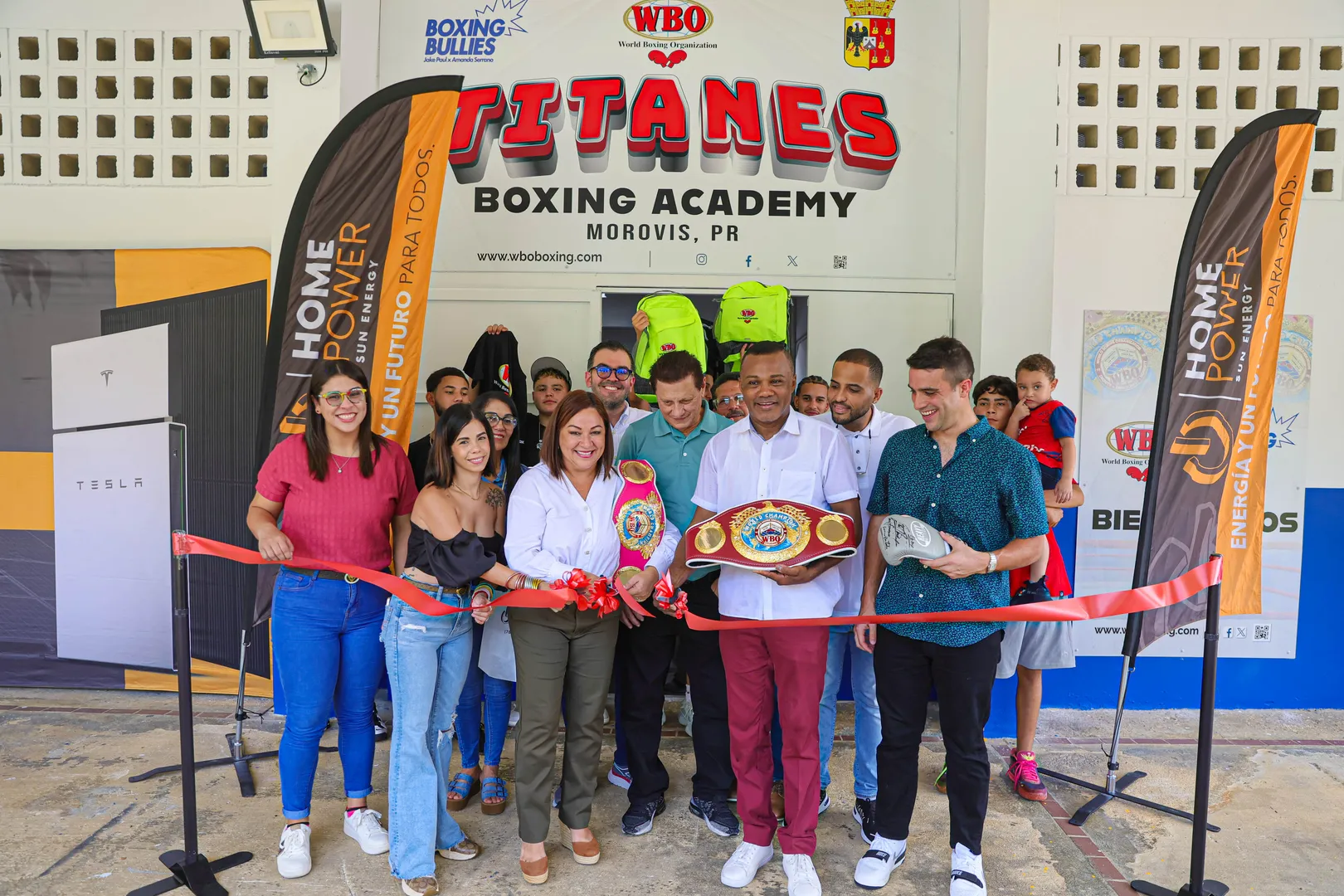 Morovis inaugura renovado gimnasio de boxeo con el apoyo de la OMB y Boxing Bullies