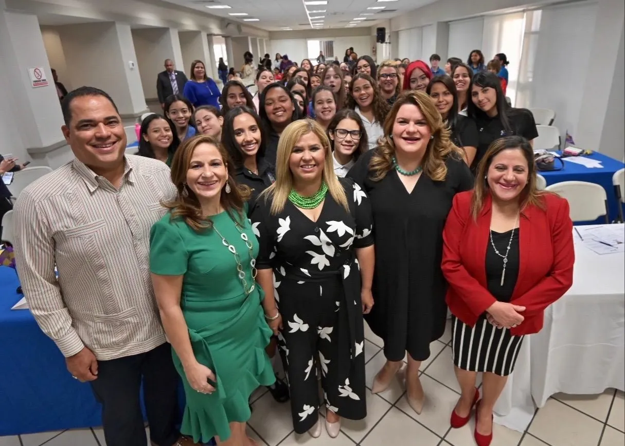 Destacan importancia del rol de la mujer en la esfera gubernamental