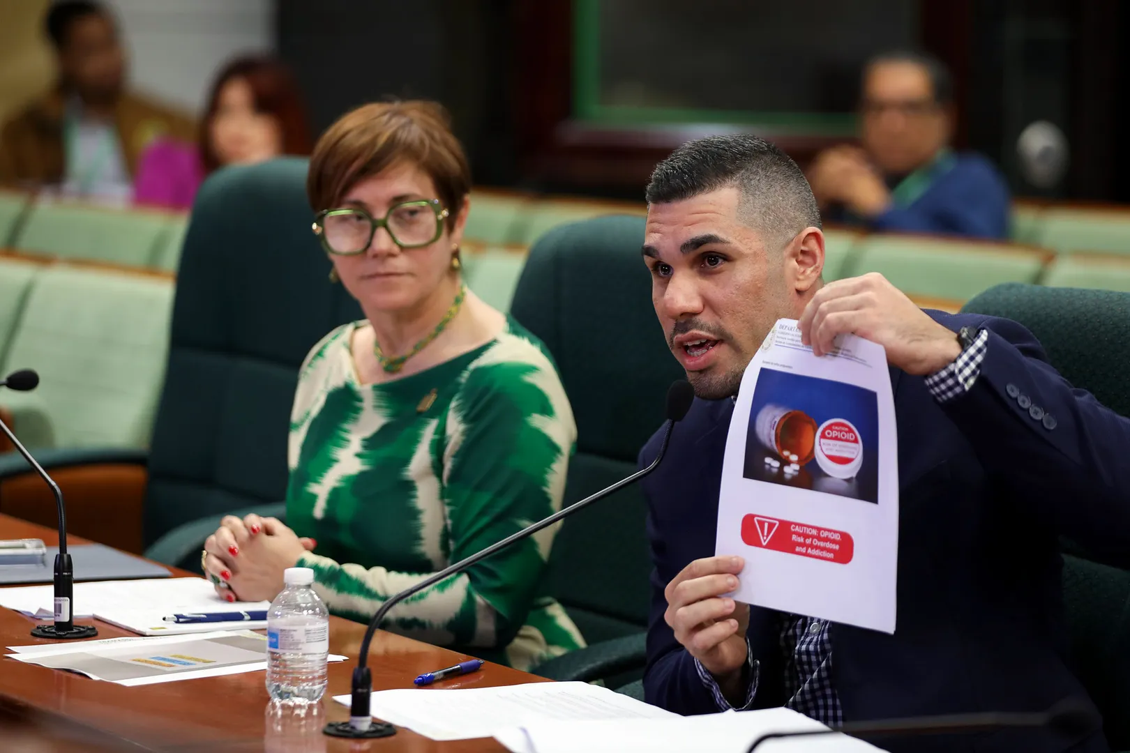 Proyecto impondría advertencia en los frascos de medicamentos que contengan  opioides