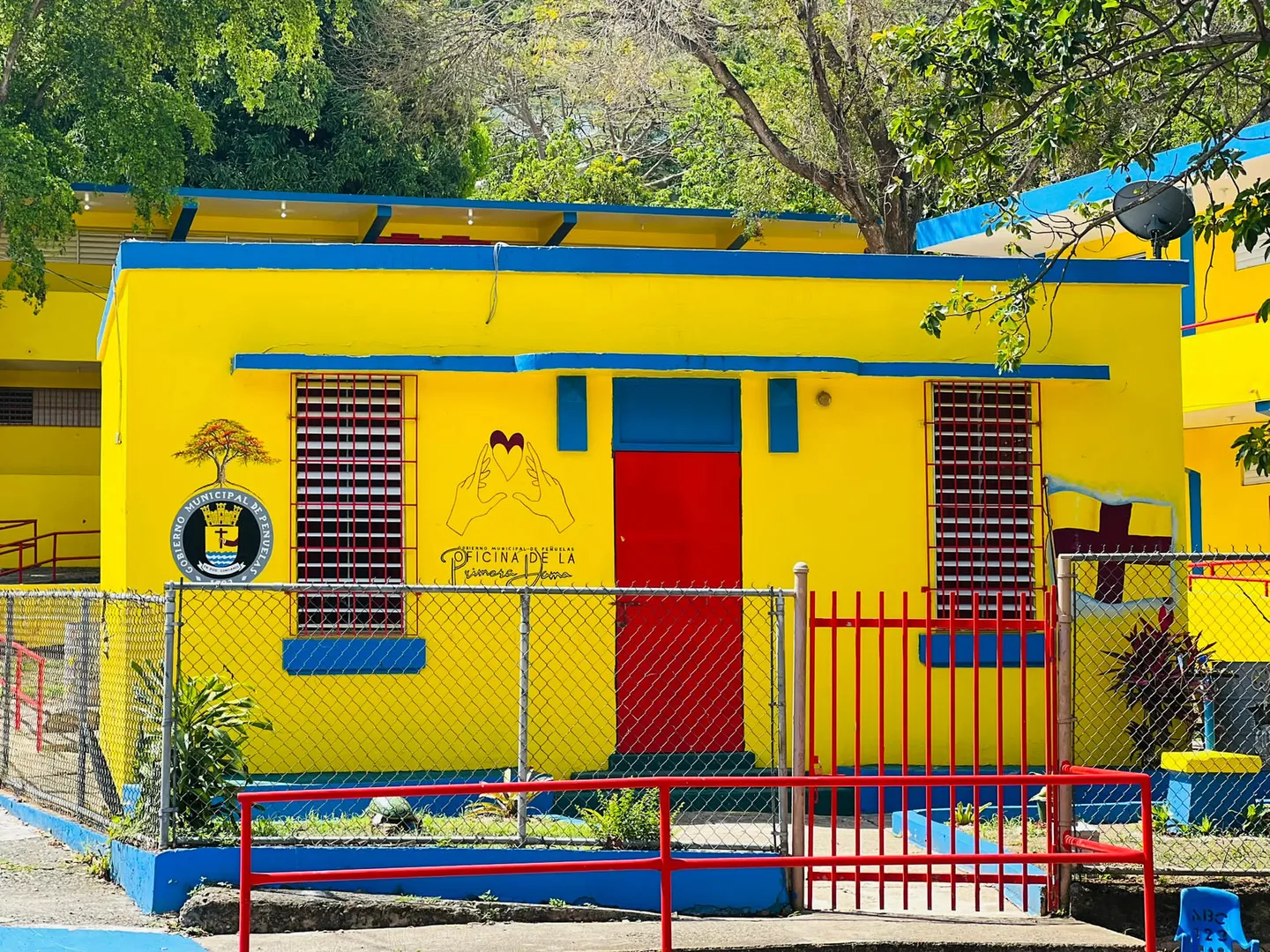 Convierten escuela en desuso en Centro Multidisciplinario y de Servicios