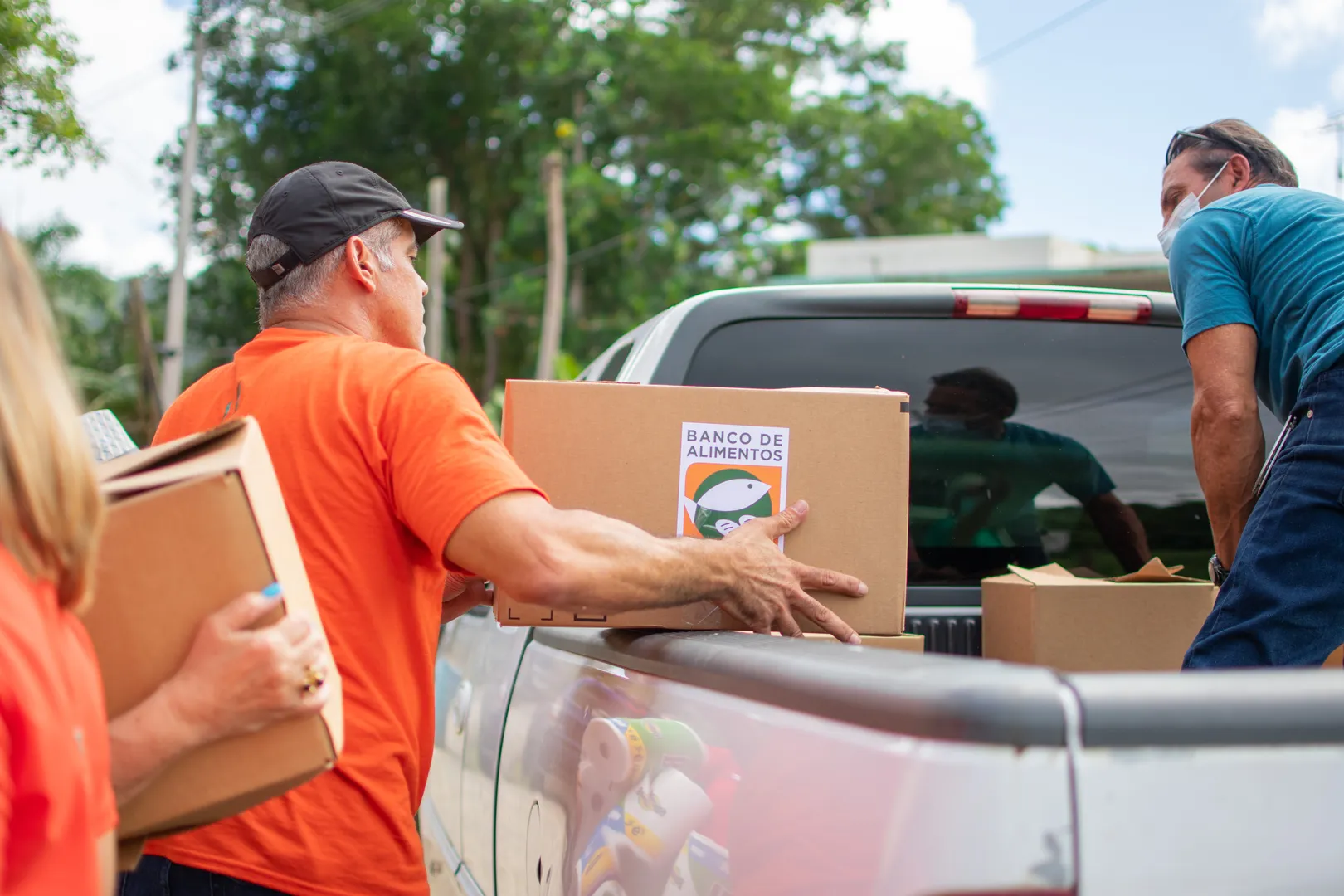 Banco de Alimentos y VOCES llega a varios pueblos en necesidad