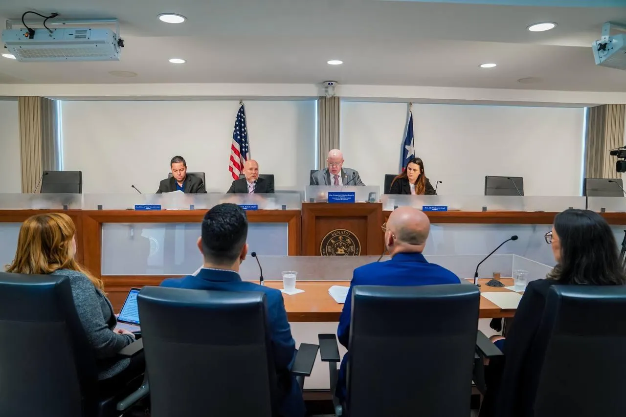 Comisión evalúa medida para garantizar turnos de prioridad en situaciones de emergencia a personal de salud y primeros respondedores