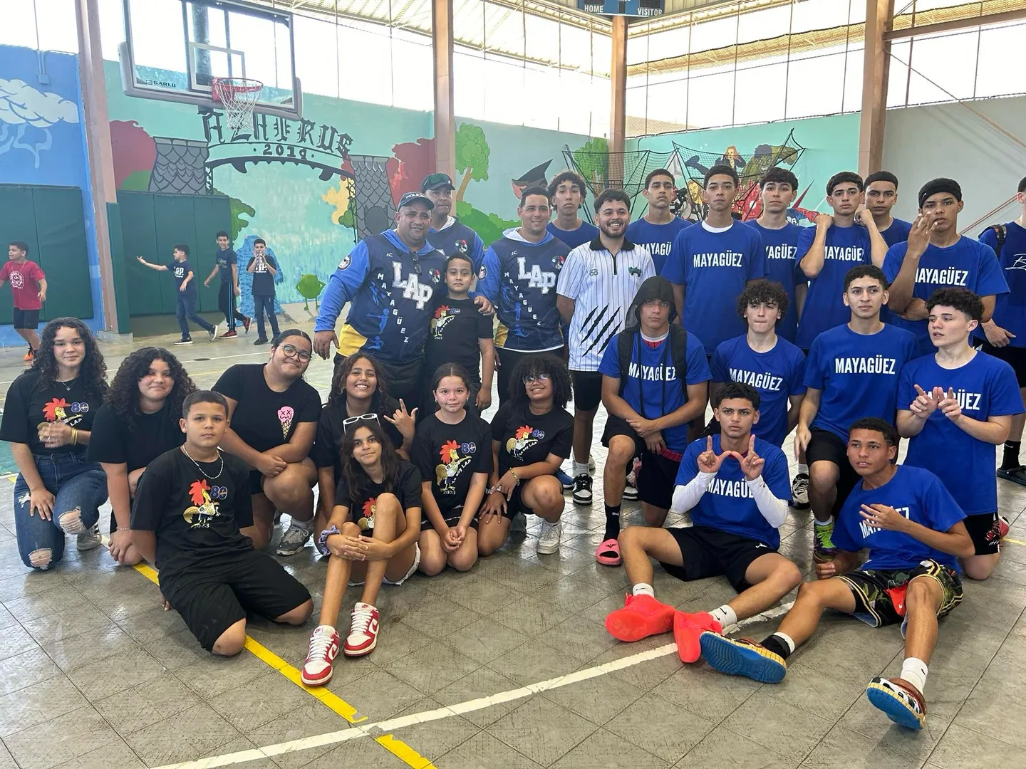 Socios de la Liga Atlética de Mayagüez quedan campeones en el torneo de baloncesto juvenil de Liga Atlética a nivel central