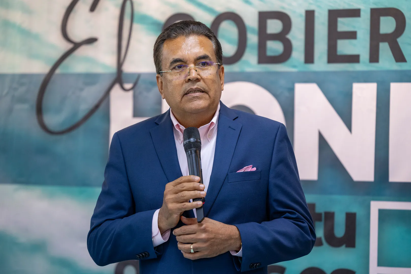 Jiménez denuncia la inconsistencia de carácter de Jenniffer González