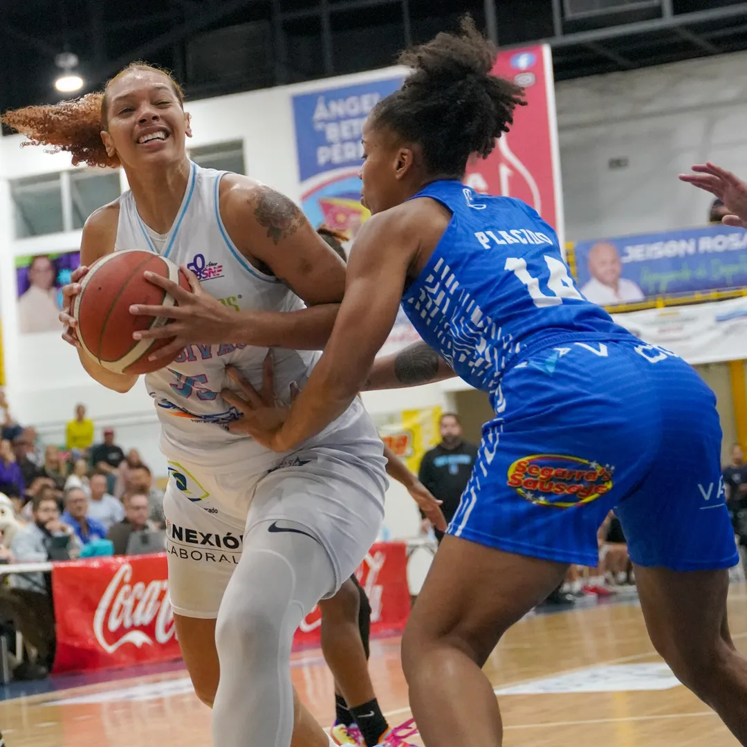 Las Explosivas de Moca dominan en casa a las Cangrejeras de Santurce para terminar con el invicto