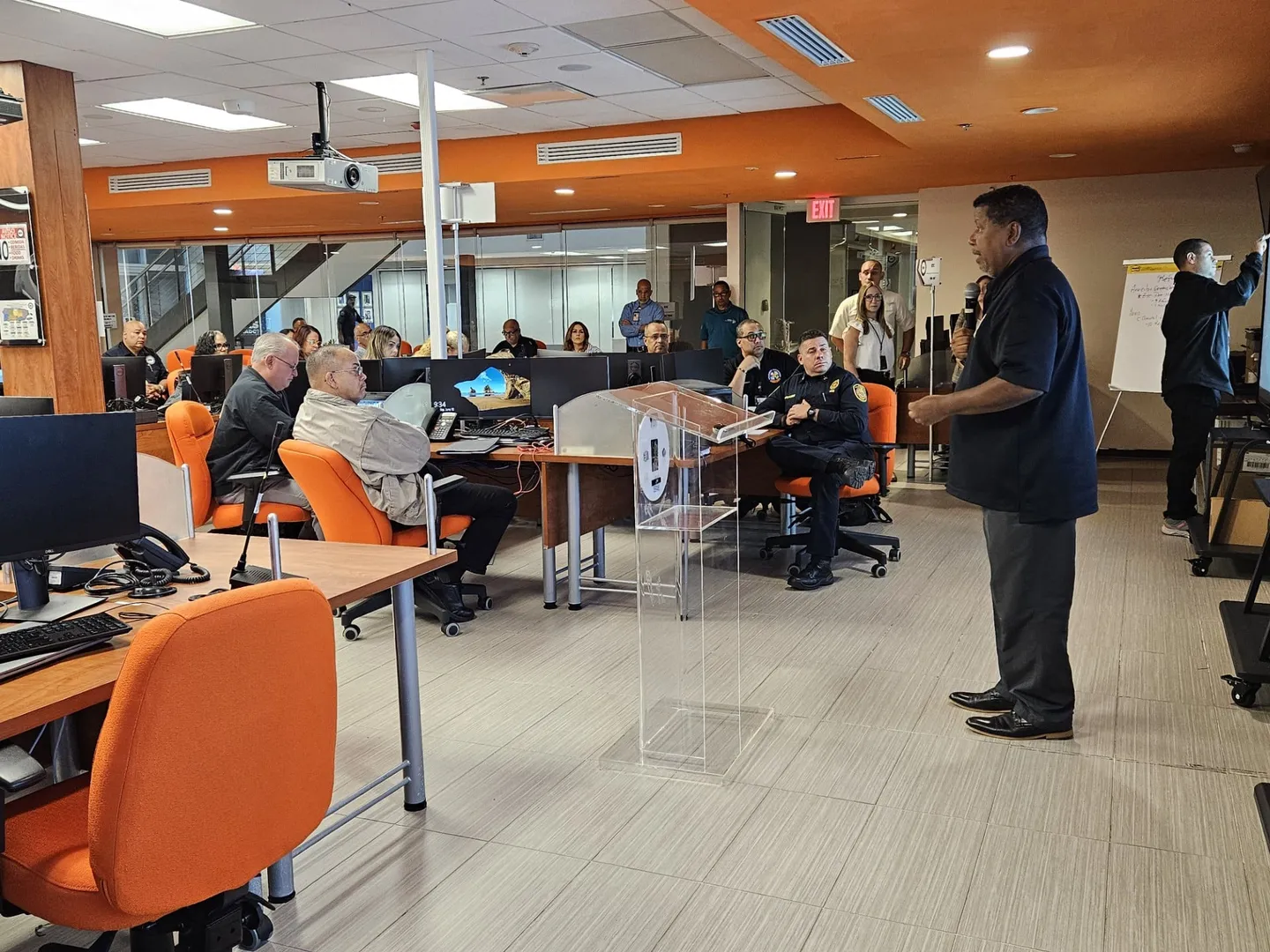 Manejo de Emergencias activa el Centro de Operaciones de Emergencia ante situación de falta del servicio eléctrico en varios municipios