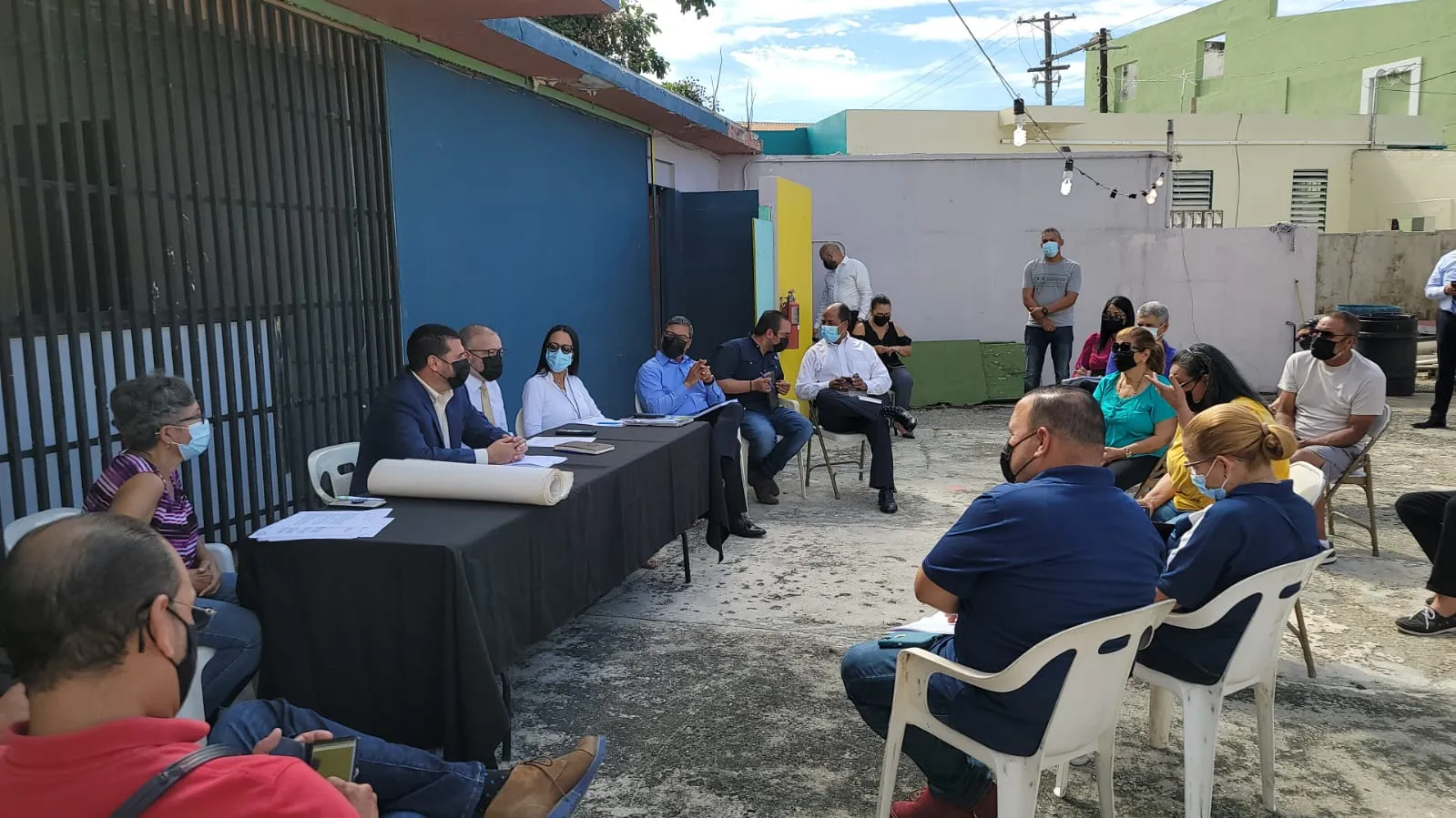 Buscan soluciones para problemas de infraestructura y títulos de propiedad en el sector la Playa de Ponce