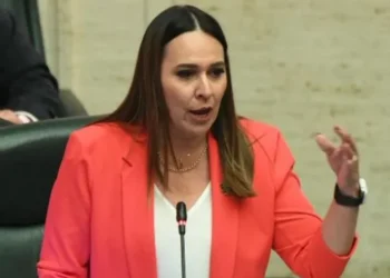 A investigar cumplimiento de leyes relacionadas con la obesidad como problema de salud