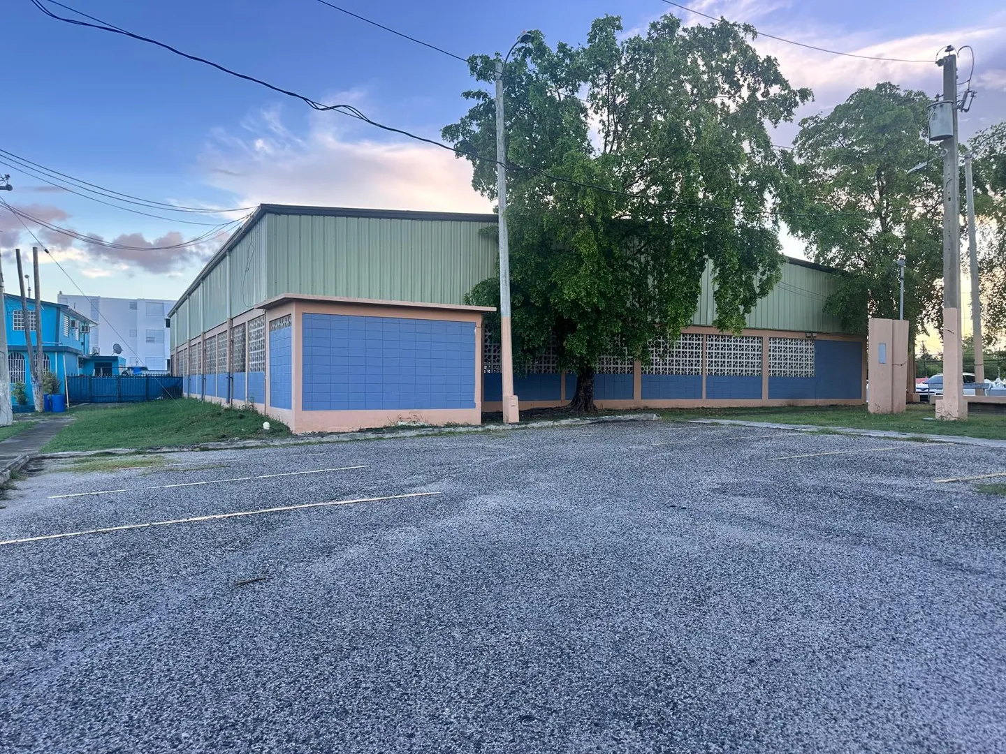 Encaminadas las reparaciones a cancha de St. Thomas en la Playa de Ponce