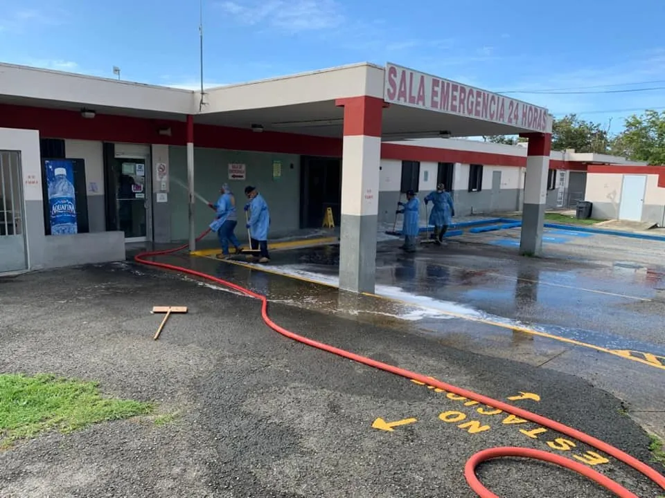 Municipio de Sabana Grande realiza desinfección de edificios para evitar propagación del COVID-19