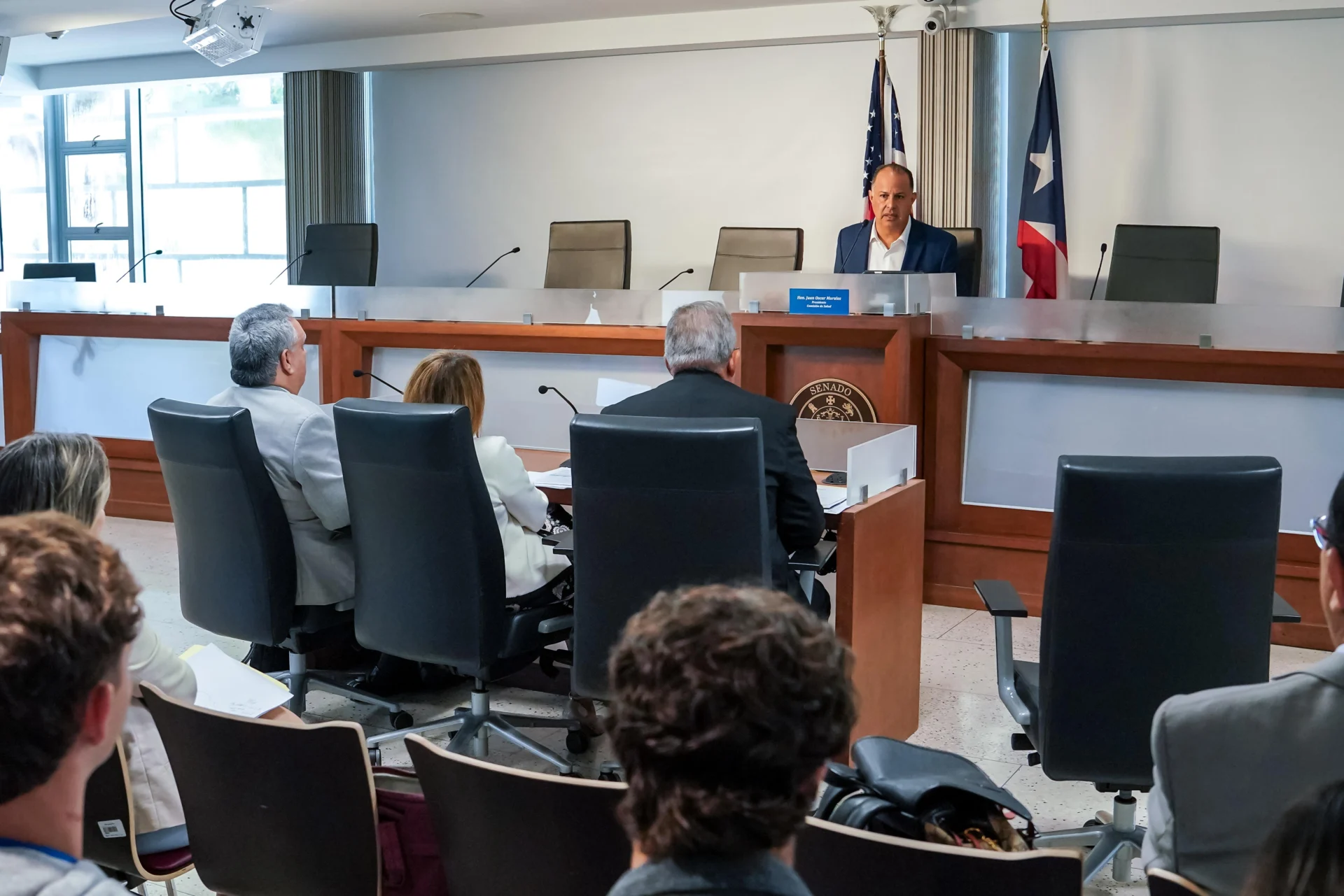 Comisión senatorial evalúa baja aprobación de reválida entre terapistas respiratorios