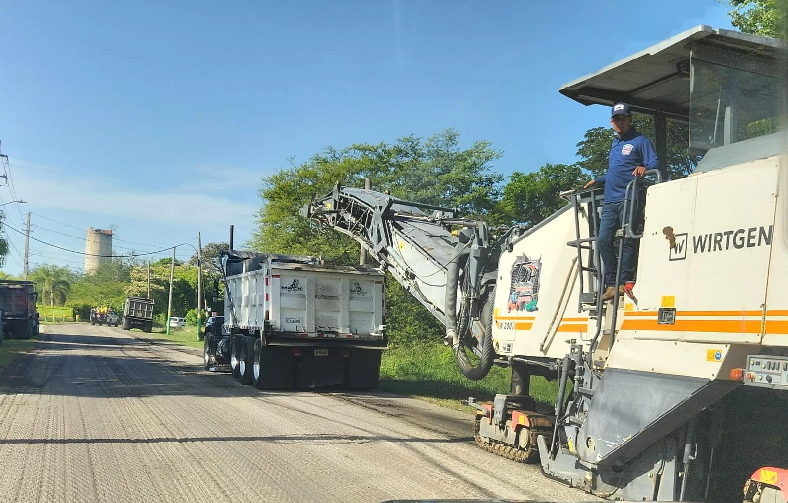 Continúan los trabajos de escarificación y repavimentación en la carretera PR-335 de Guayanilla