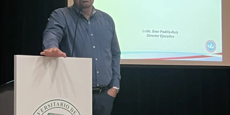 “Nadie es ilegal”: Comisión Derechos Civiles lleva mensaje de humanidad UPR Mayagüez