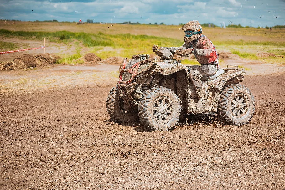 Presentan estrategia multisectorial para crear marco legal y de seguridad sobre vehículos todo terreno