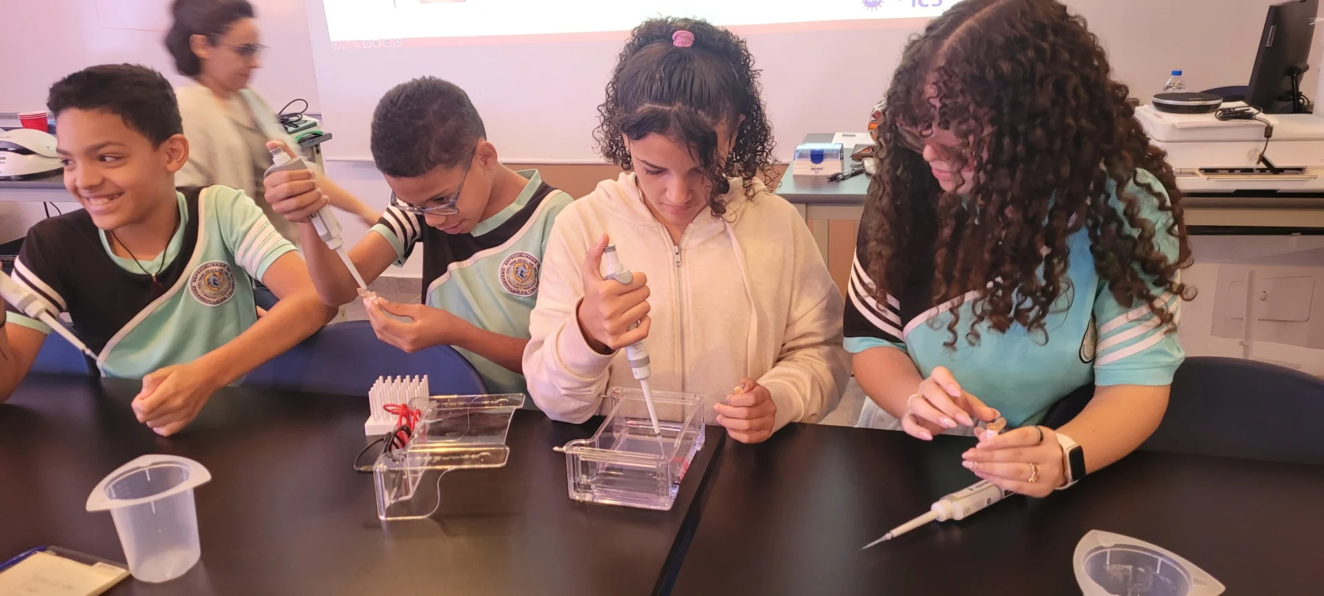 La NSF transforma el Observatorio de Arecibo en un centro educativo que conecta ciencia, tecnología e innovación social