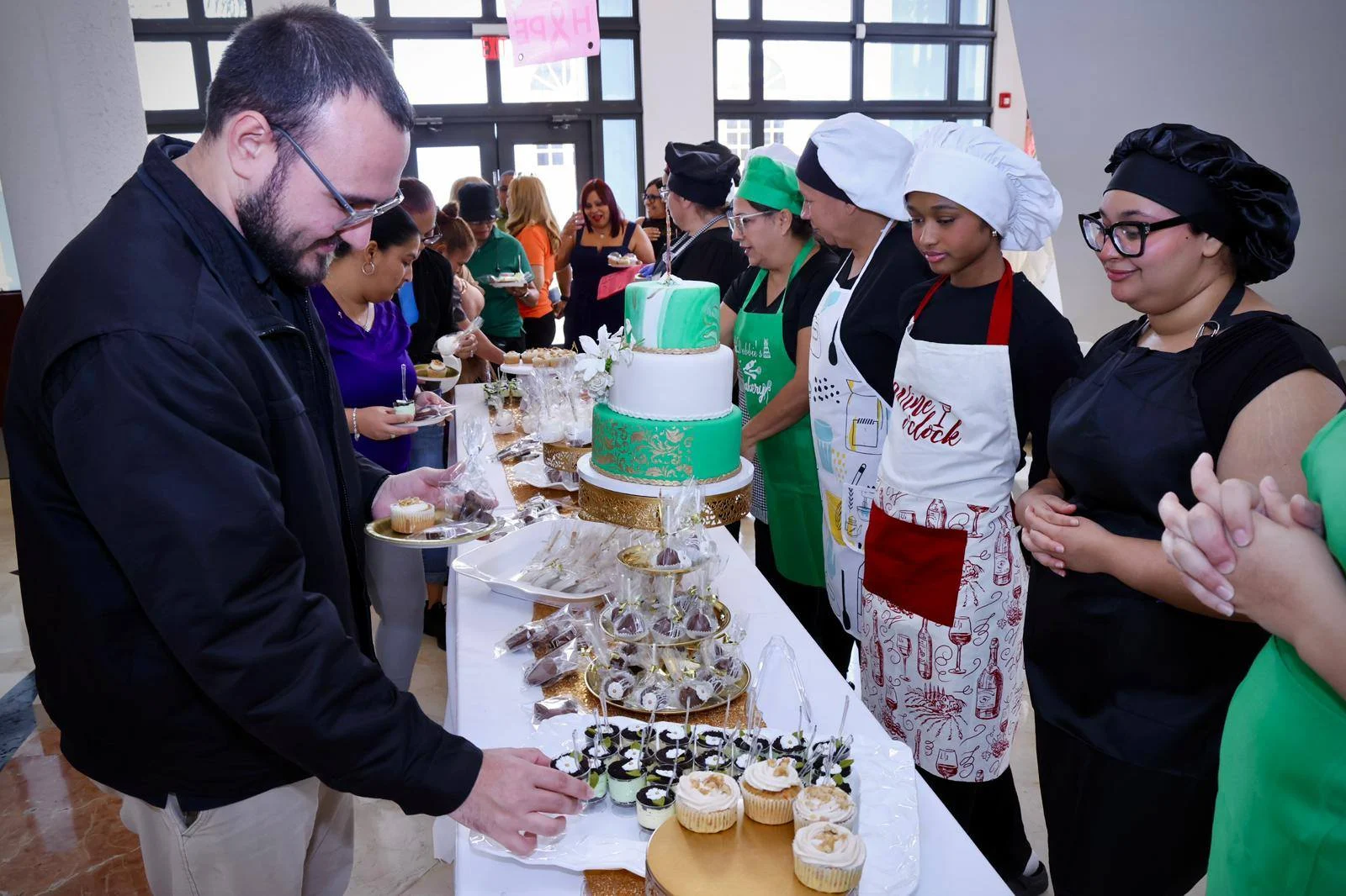 Curso de repostería y café fortalece oportunidades laborales en Fajardo