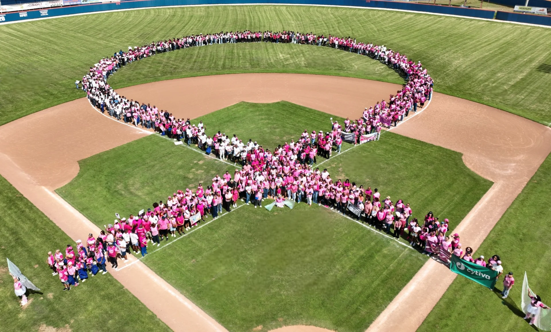 Fajardo se une en una marcha solidaria por la vida y la esperanza