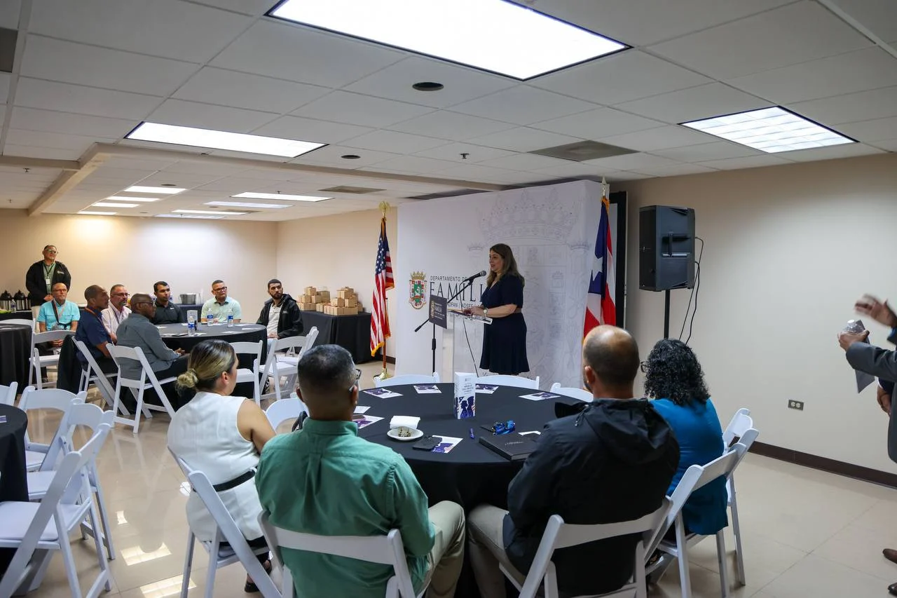 Departamento de la Familia honra a sus veteranos y reafirma apoyo a quienes sirven al país dentro y fuera del uniforme
