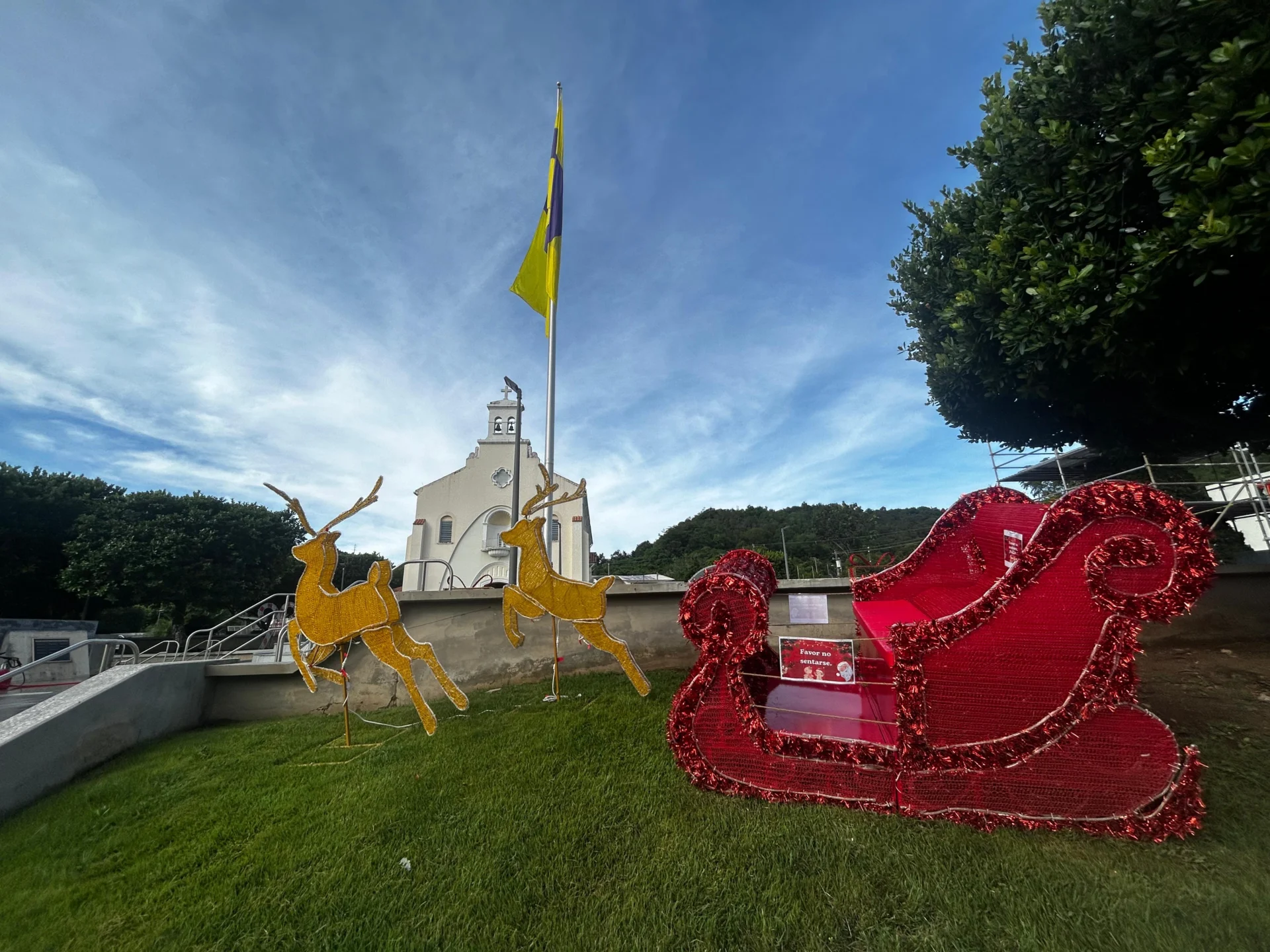 Peñuelas celebra la primera Copa de Bandas Edwin Albarrán con encendido navideño