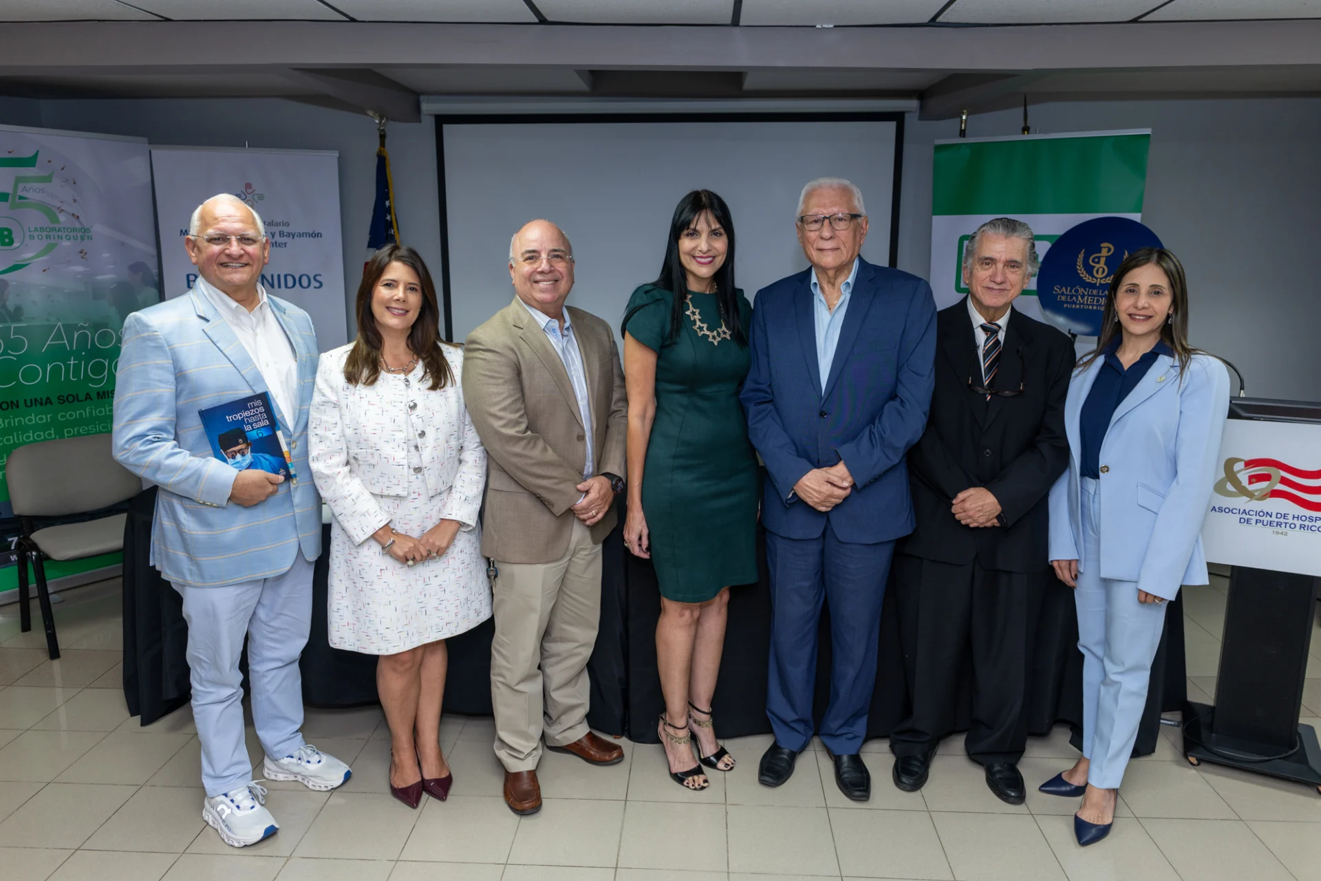 Rinden homenaje a siete pioneros de la medicina en la Cuarta Ceremonia de Exaltación del Salón de la Fama