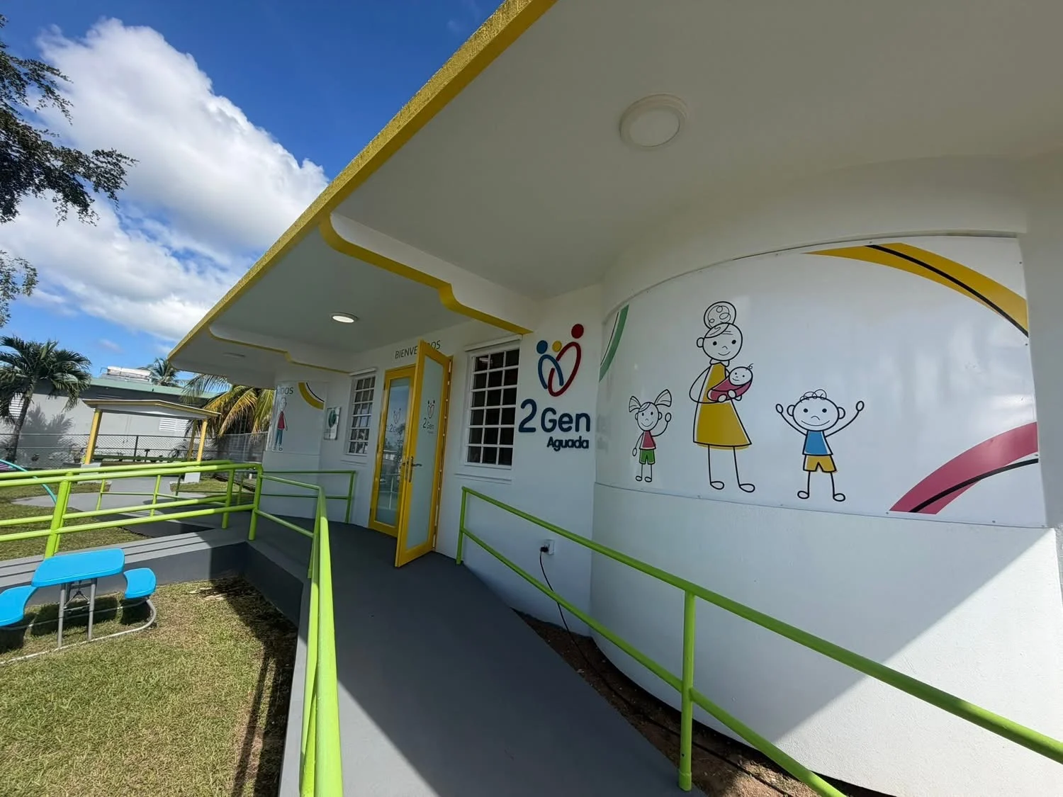 Aguada celebra apertura de Centro 2Gen