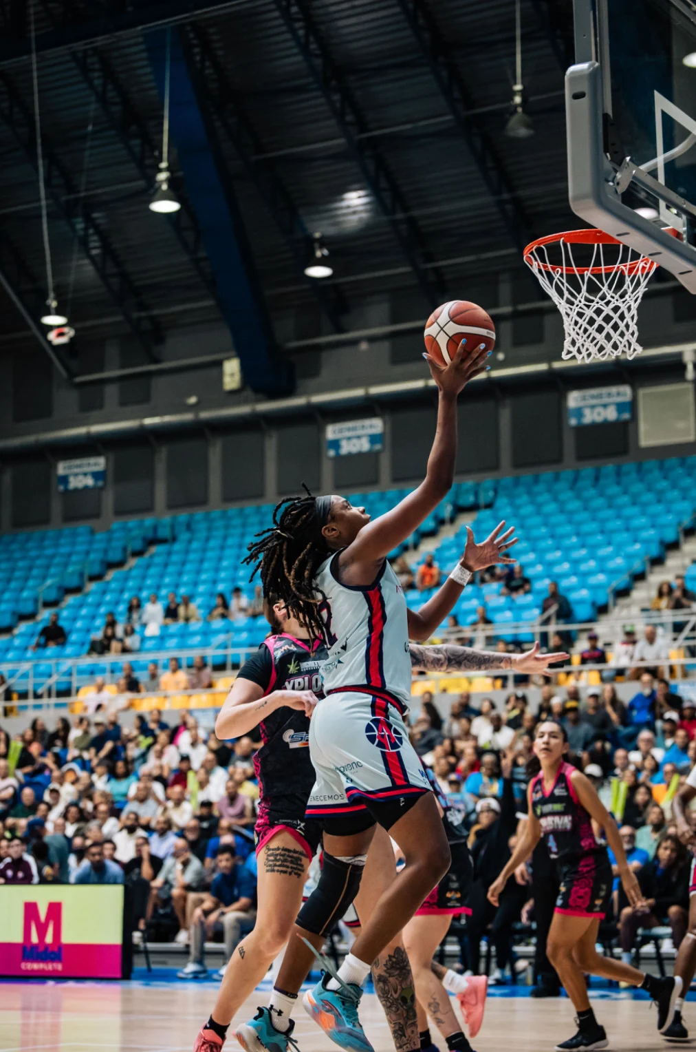 Manatí se coloca a una victoria del campeonato