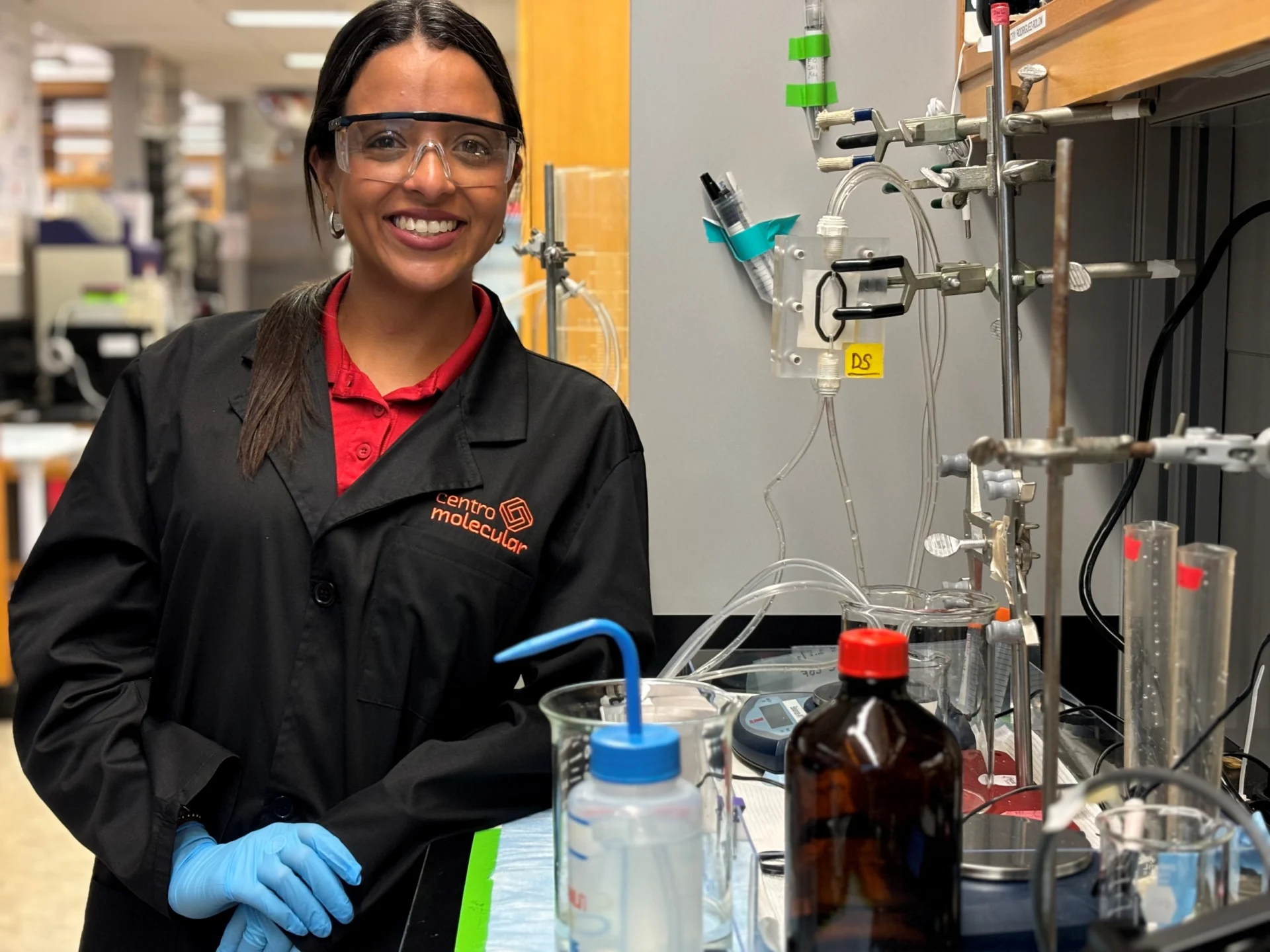 Estudiante doctoral de la UPR-Río Piedras es seleccionada en prestigioso programa por el Departamento de Energía de EE. UU. para investigación científica