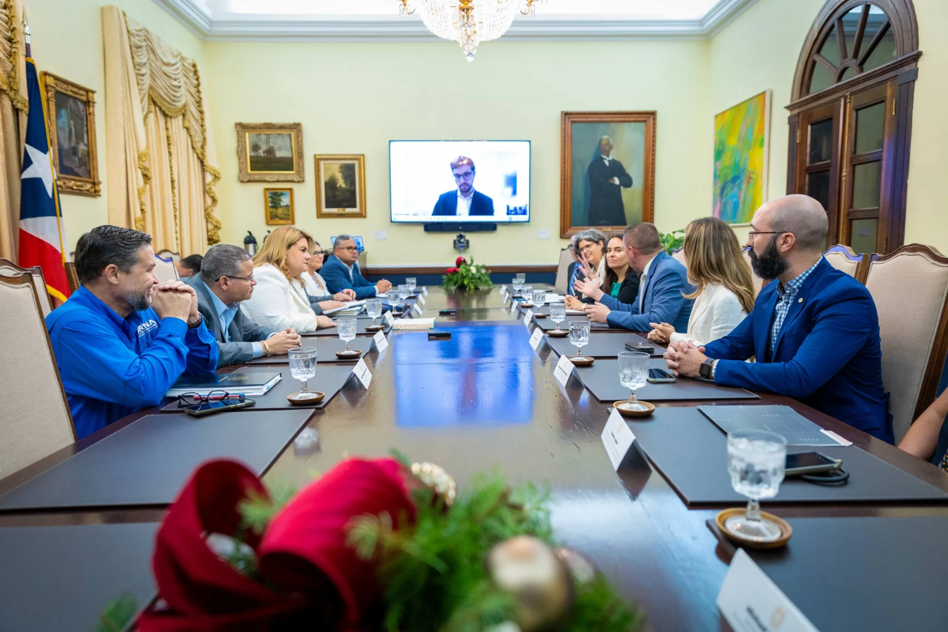 Gobernadora se reúne con administrador regional de la EPA para dar seguimiento a proyectos críticos de energía y agua