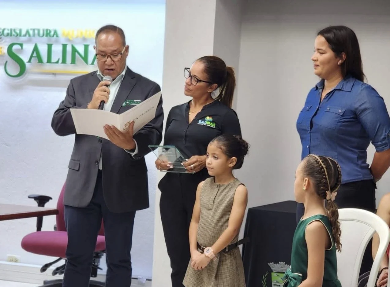 Salinas celebra logros de sus gimnastas en evento deportivo suramericano