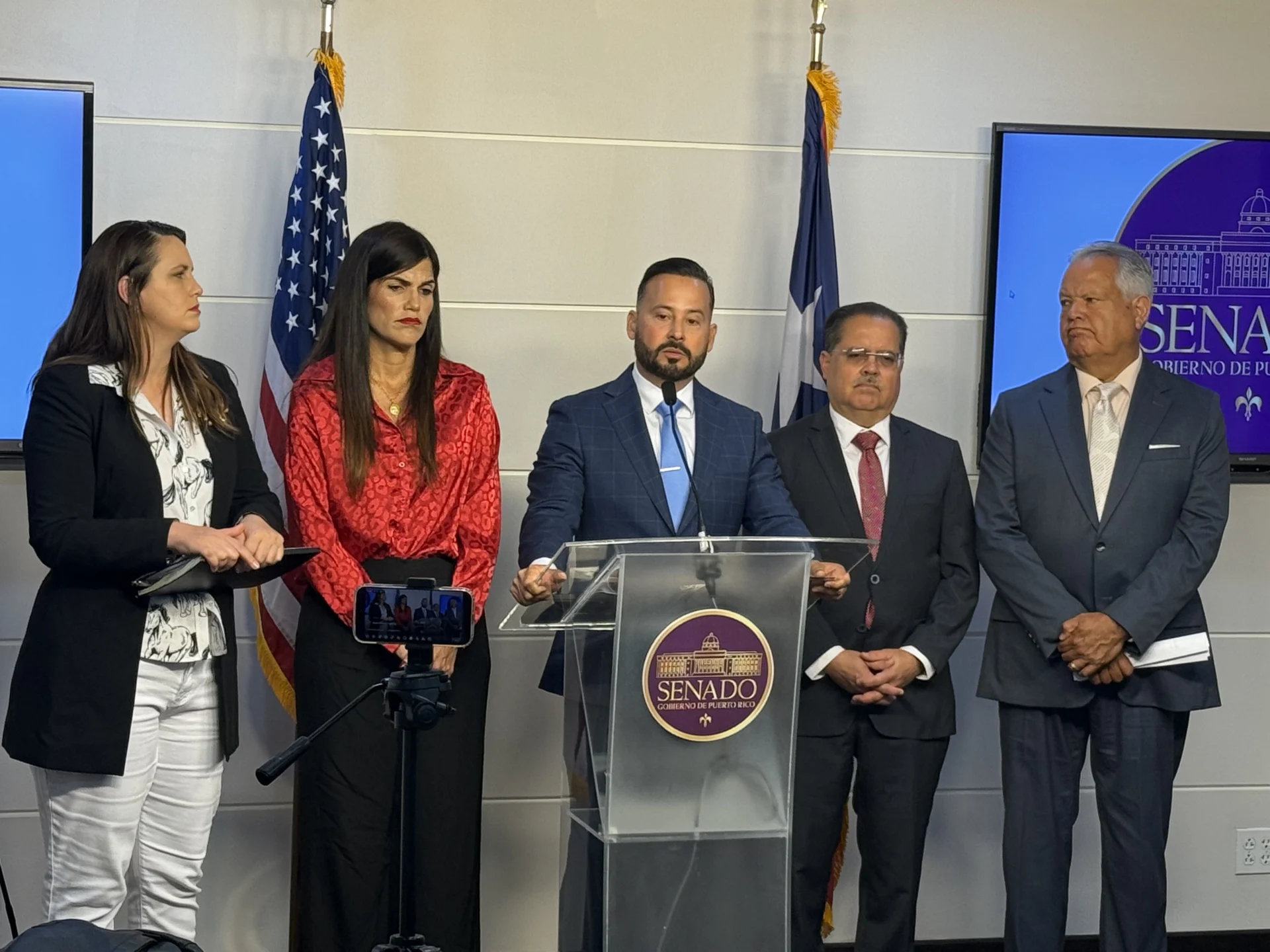 PPD en el Senado analiza propuesta de Fortaleza: rebaja contributiva debe ser sin impuestos adicionales