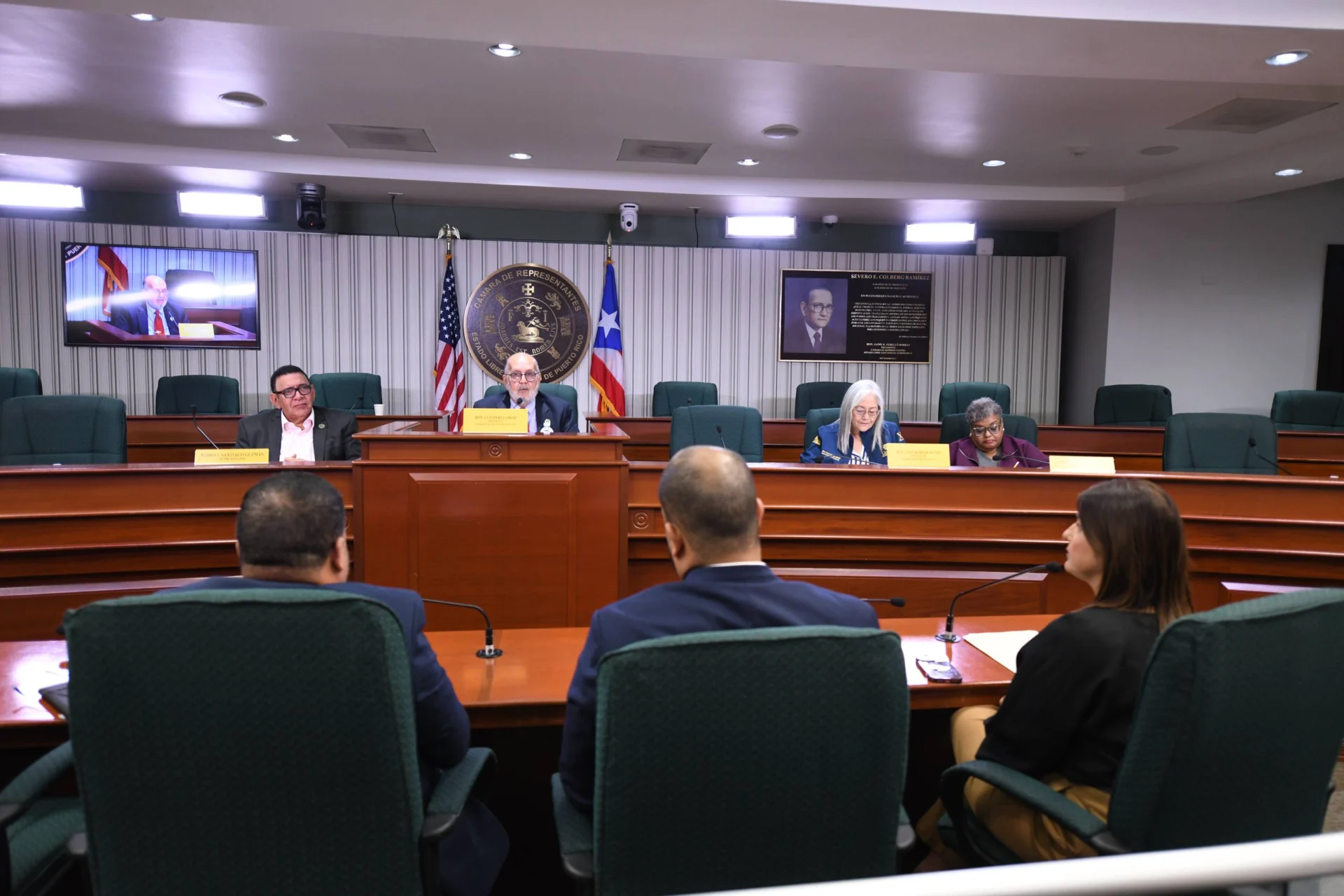 Cámara examina un proyecto para eximir de contribuciones municipales a las  PYMES