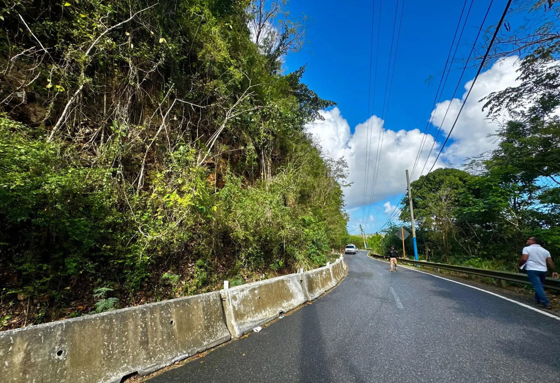 Sumamente preocupantes los deslizamientos de terreno en el Barrio Cortés, en Manatí