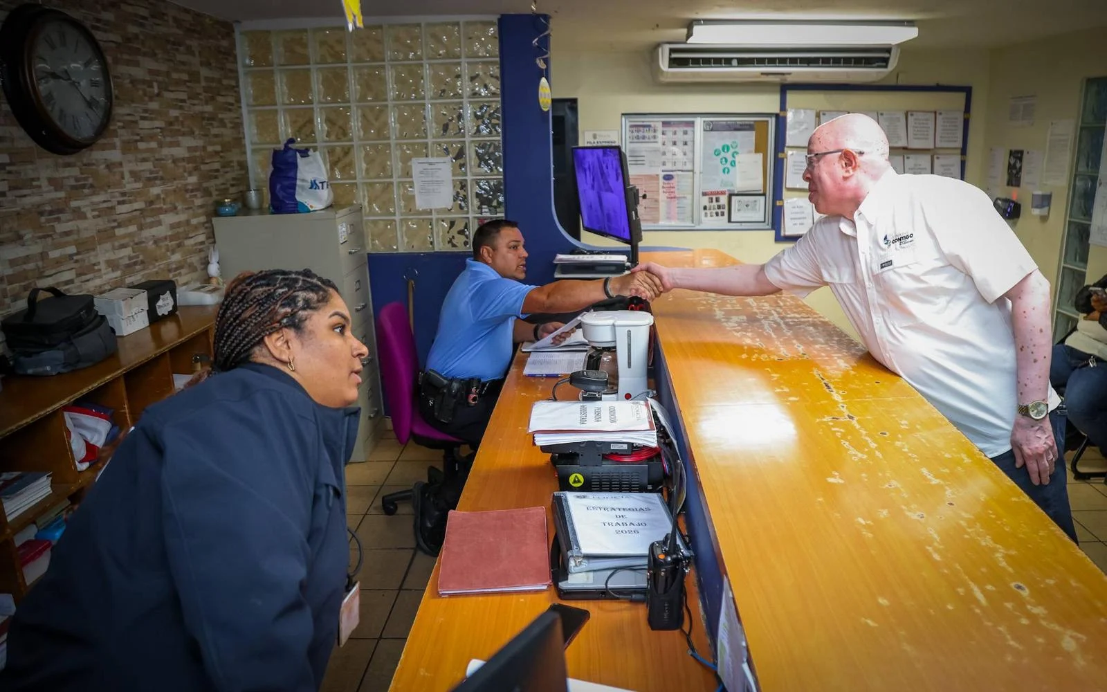 Comisión presenta hallazgos luego de inspección ocular a cuarteles del área policíaca de San Juan