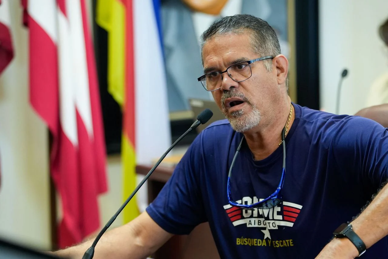 Audiencias públicas del NET buscan atender riesgos a la seguridad pública por postes y cables en la Isla