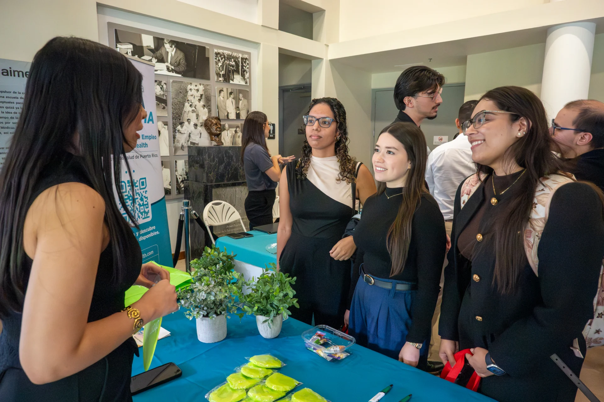 Escuela de Farmacia del Recinto de Ciencias Médicas-UPR celebra  Feria de Empleo para futuros profesionales de la salud