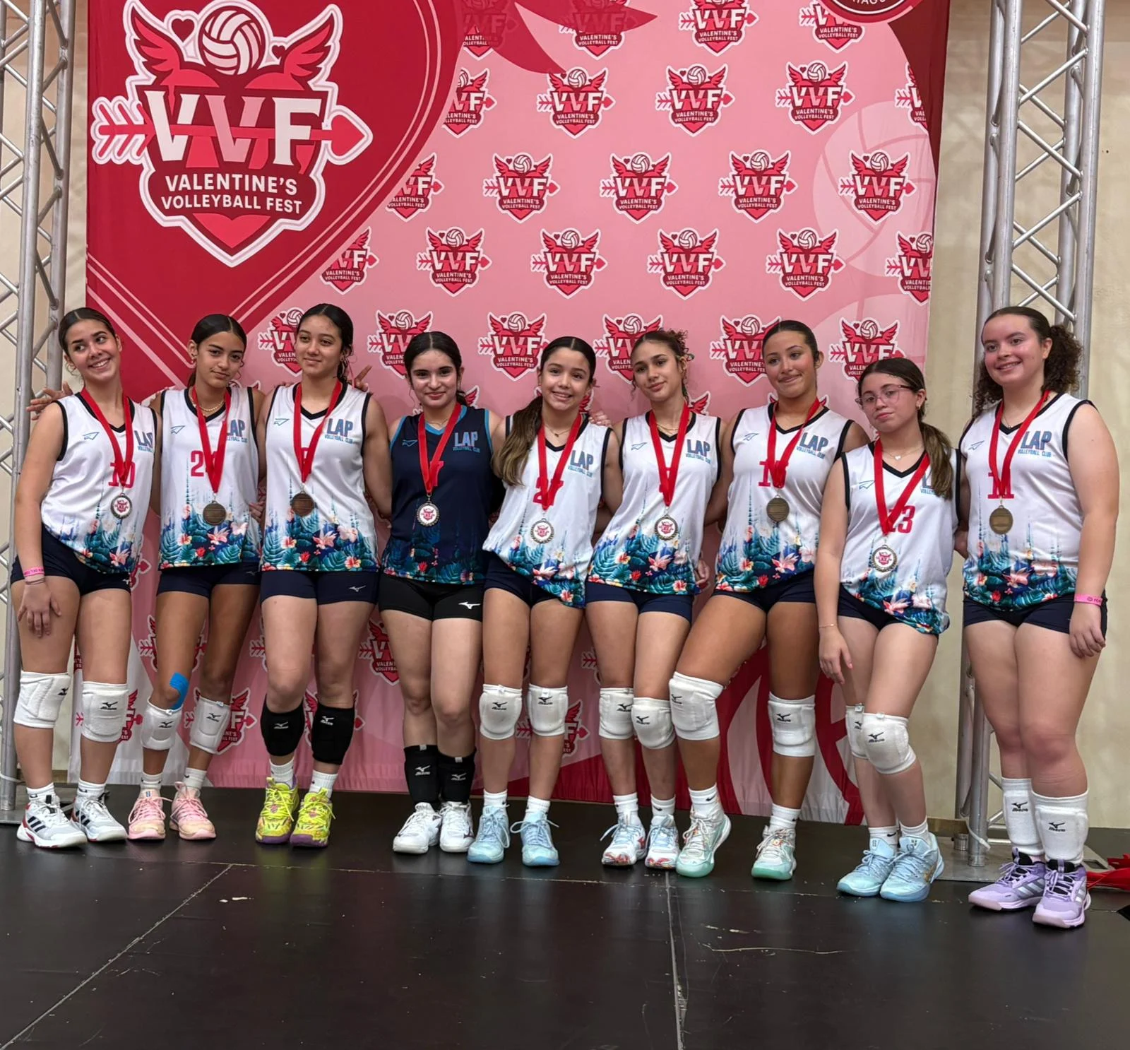 Equipos de la Liga Atlética Policiaca de Aguadilla logran campeonato y podios en torneo de voleibol