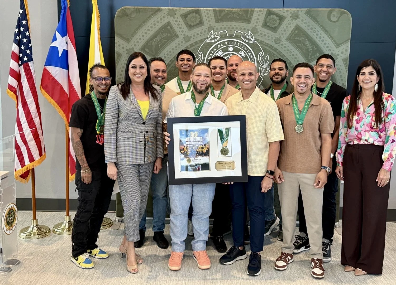 Representantes reconocen al equipo Campeón de la Liga Puertorriqueña de Béisbol Poetas de Juana Díaz