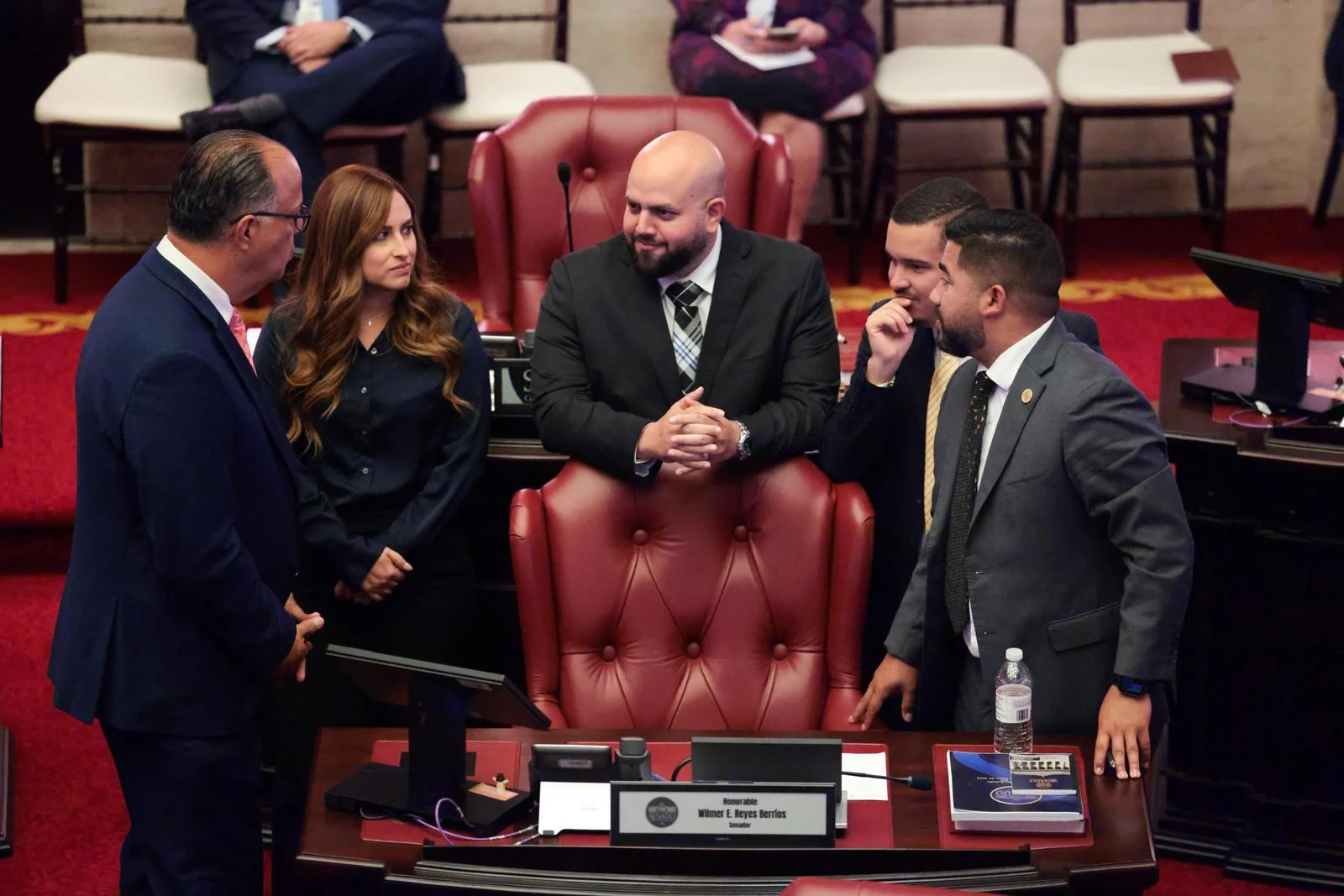 Senado aprueba medidas de financiamiento gubernamental, incentivos a veteranos y protección a adultos mayores