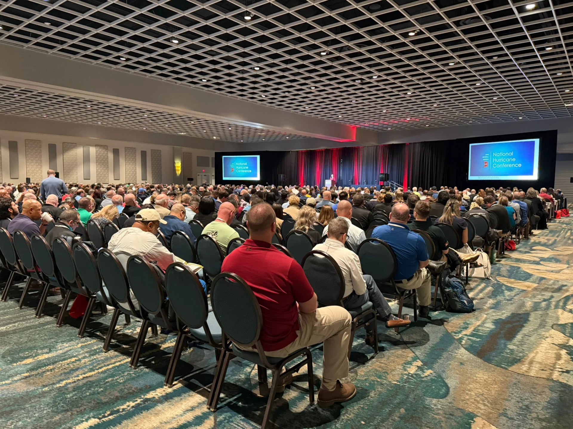 Preparación ante huracanes en la mira: senadora fortalece iniciativas desde foro especializado