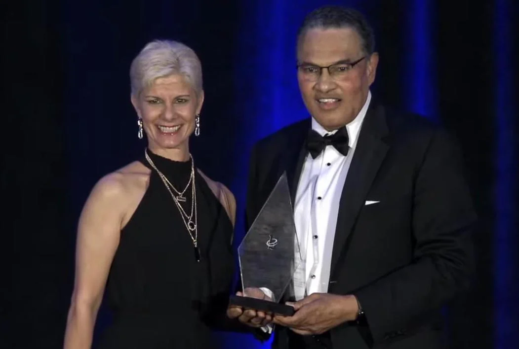 Reconocen a catedrática del RUM con el Legacy Award de BEYA STEM