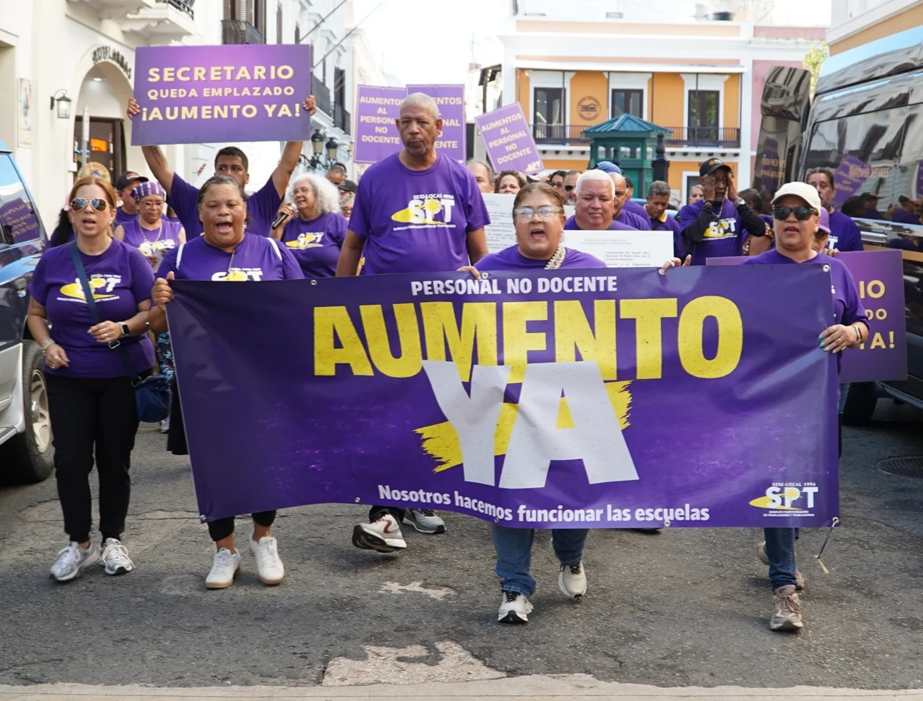Denuncian sobrecarga a psicólogos y enfermeros por nueva directriz del Departamento de Educación