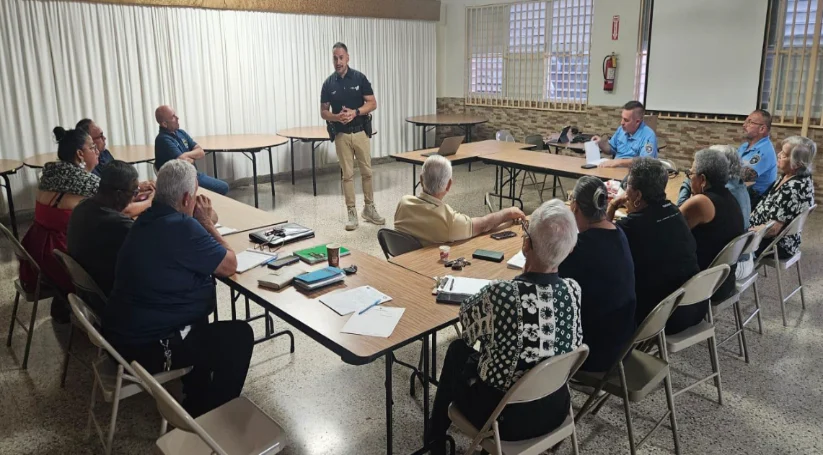 Policía en Aguadilla impulsa iniciativas comunitarias con charlas, talleres y orientación ciudadana en marzo de 2026