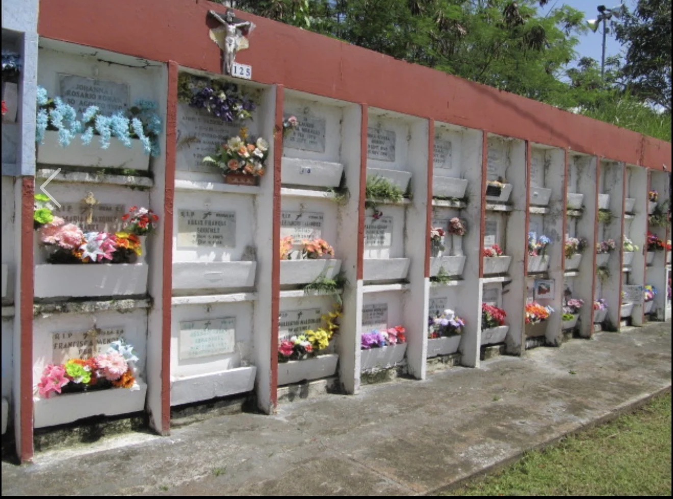 Golpe a los pobres en Cataño, Municipio aumenta los nichos de $74.00 a $500.00