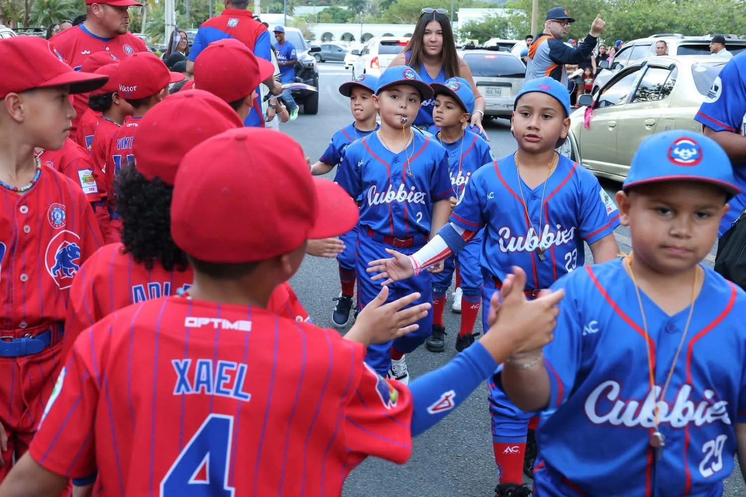 Sólido apoyo municipal a entidad Béisbol por Cayey, alcalde Rolando Ortiz asigna $38,000