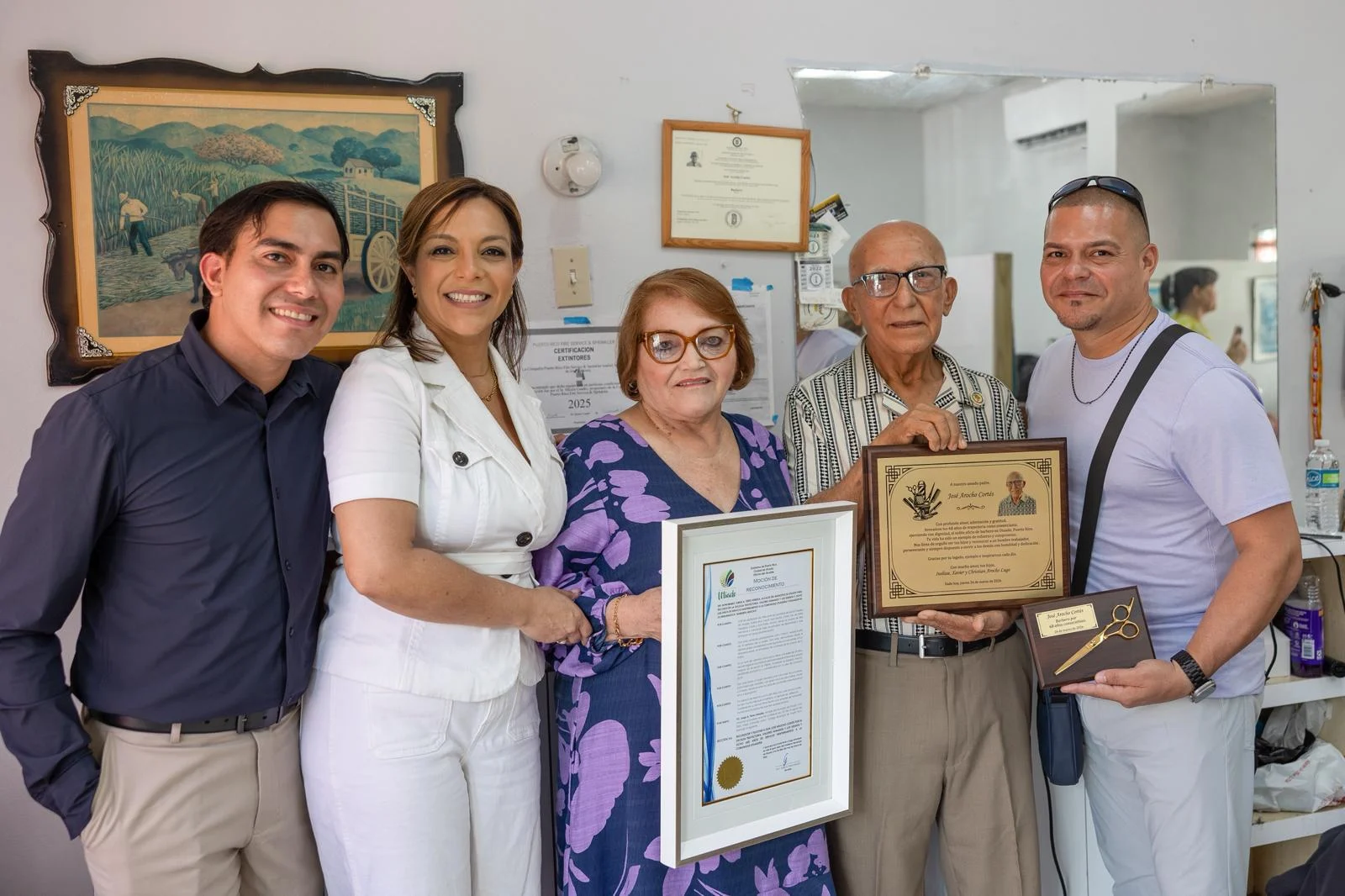 Utuado reconoce a José Arocho Cortés por casi 70 años de servicio como barbero de su pueblo