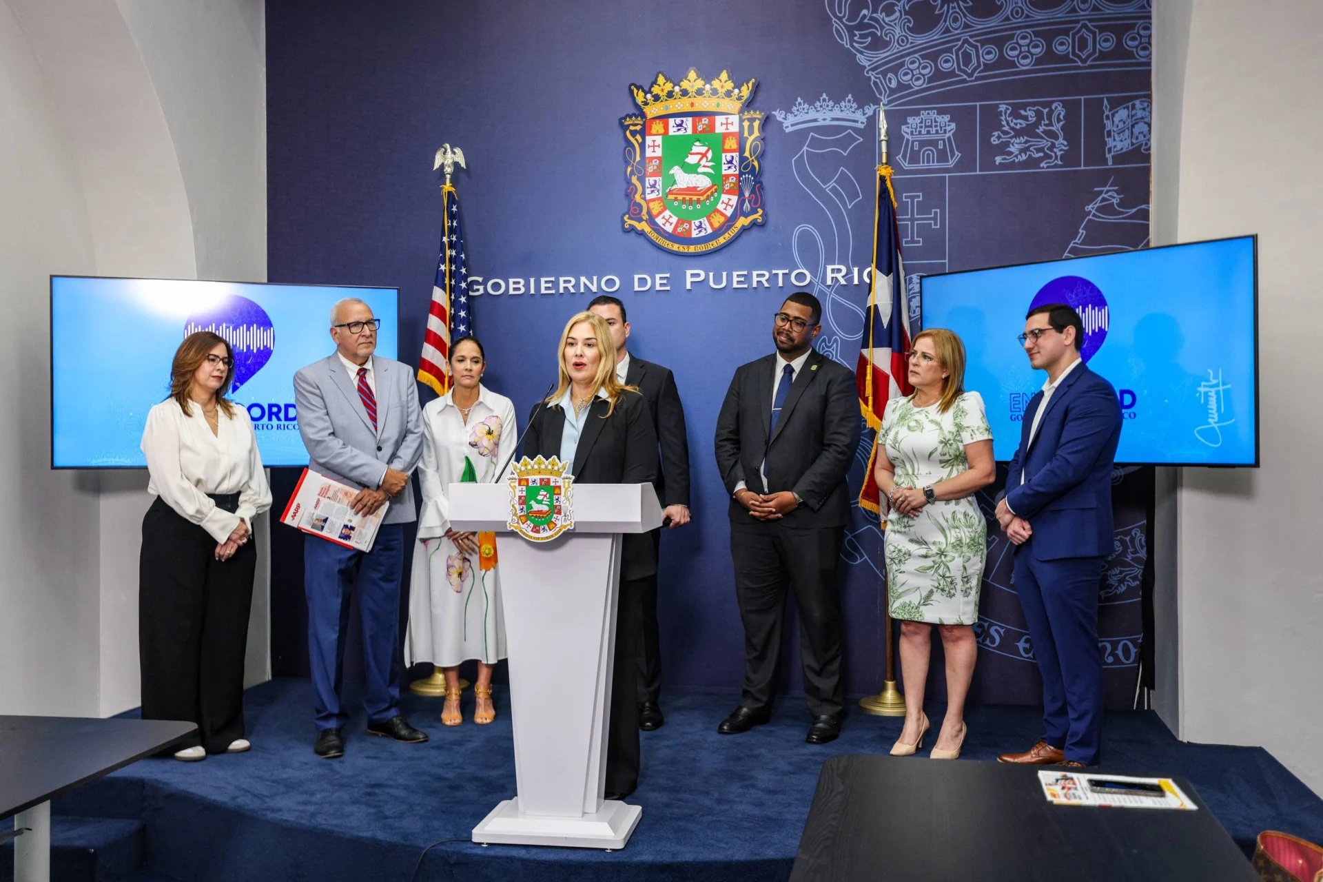 Gobierno de Puerto Rico anuncia exportaciones en la isla alcanzan $62.4 mil millones y lanza iniciativa para proteger a consumidores mayores de 50 años