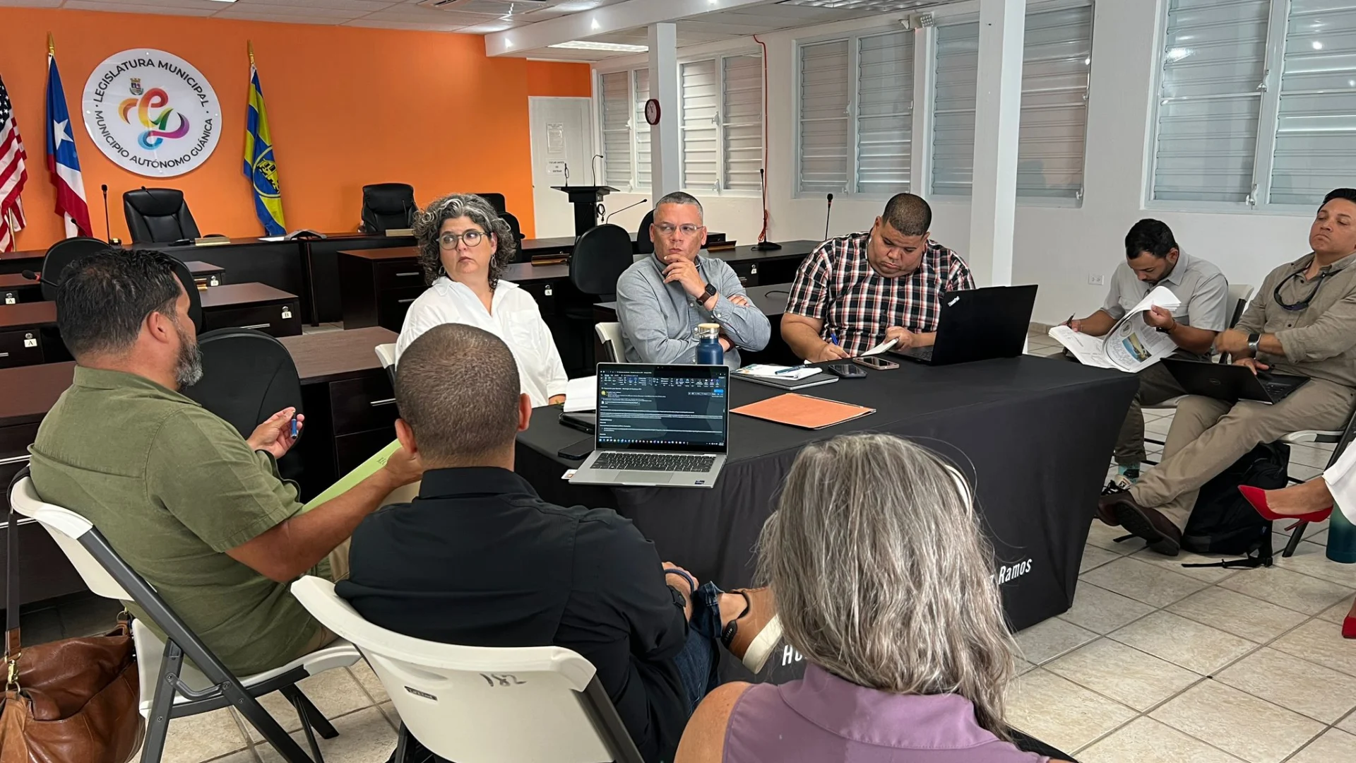 Alcalde de Guánica se reúne con la EPA y Vivienda para discutir rehabilitación del Malecón y control de inundaciones