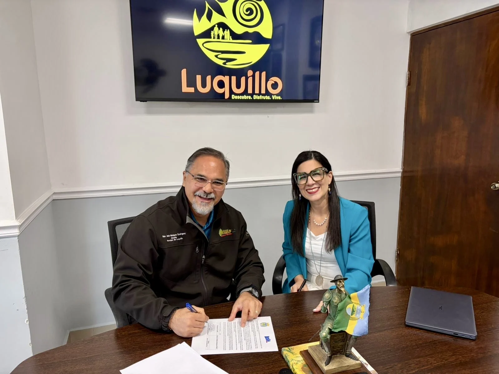 IBTS y el Municipio de Luquillo formalizan acuerdo de colaboración para  impulsar el desarrollo económico local