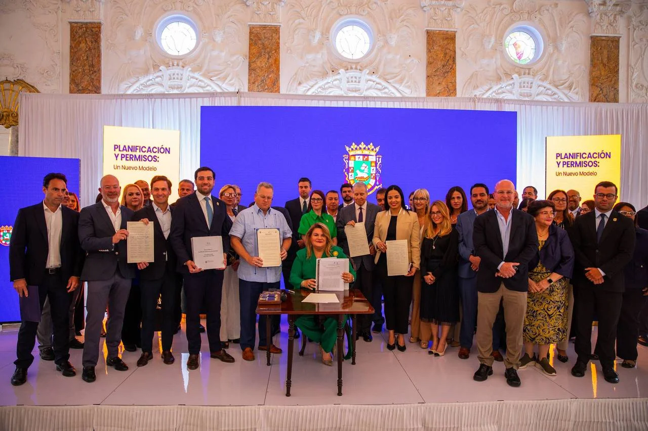 Gobernadora radica proyecto de ley para reformular completamente el sistema de permisos de Puerto Rico