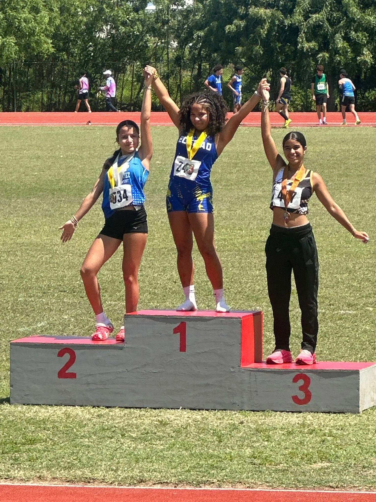 Jóvenes de la Liga Atlética Policiaca brillan con 10 medallas en campeonato nacional de atletismo
